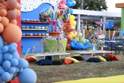 Thassia Naves celebra o primeiro aniversário do filho com Balões PIC PIC