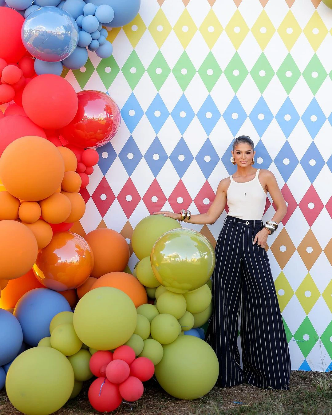 Thassia Naves celebra o primeiro aniversário do filho com Balões PIC PIC