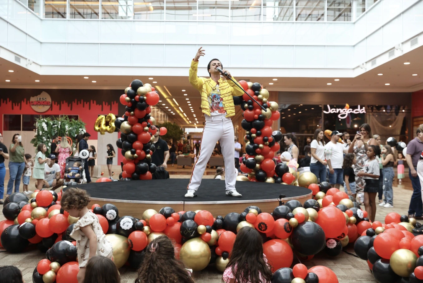 Rede Multiplan celebra 50 anos com Balões Personalizados Pic Pic: Uma festa em grande e...