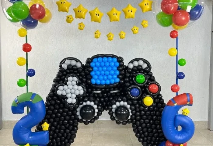 Super Mario: Cenários exclusivos com escultura de balões 