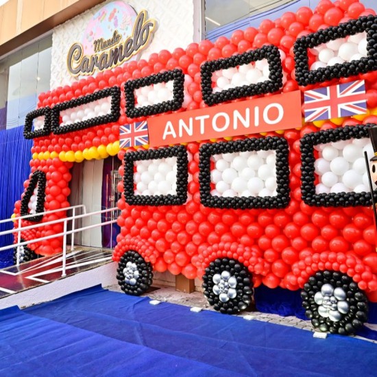 Decoração com balões para festa temática 